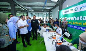 Cek Kesehatan Gratis, Komitmen Pemerintah Agar Masyarakat Sehat dan Produktif Menyongsong Indonesia Emas 2045 cek kesehatan1