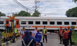 Ayo 'Berteman', KAI Daop 7 Madiun Tegaskan Disiplin Keselamatan di Jalur Kereta IMG_20260320_133130