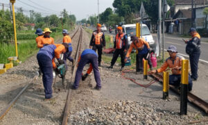 Lagi, KAI Daop 7 Madiun Tutup Perlintasan Liar di Kabupaten Blitar IMG_20260519_145842