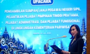 Menpar Lantik1