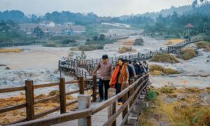 Pelaku Wisata1