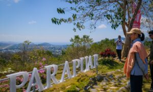 Menpar Tinjau Parapuar dan Golo Mori Pastikan Pariwisata Labuan Bajo Tumbuh Berkualitas Parapuar1