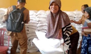 Perdana di Jawa Timur, Bulog Cabang Madiun Luncurkan Bantuan Pangan Beras Medium PSO di Balerejo-Kebonsari bulog02